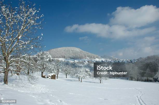 Winterlandschaft Stockfoto und mehr Bilder von Anhöhe - Anhöhe, Bedeckter Himmel, Berg