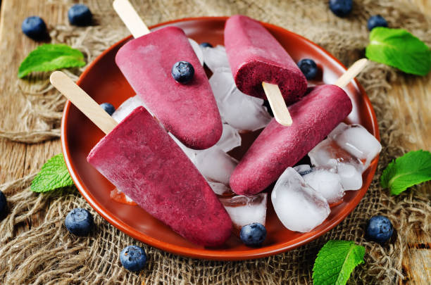 istock Blueberry banana ice cream with mint and blueberries 920897878