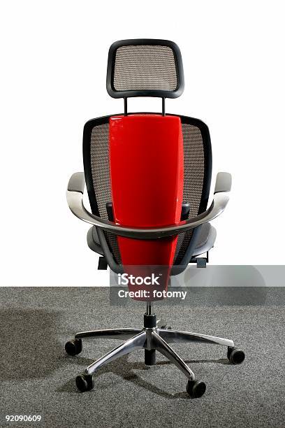 Стильные Красный И Черный Офисное Кресло — стоковые фотографии и другие картинки Белый фон - Белый фон, Вид сзади, Красный