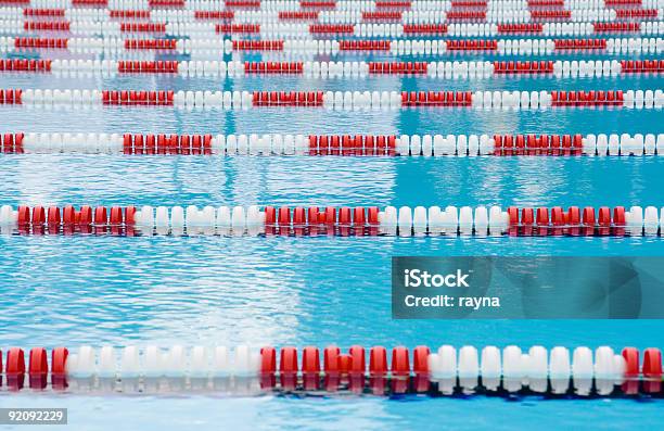 La Piscina Foto de stock y más banco de imágenes de Dividir - Dividir, Piscina, Agua