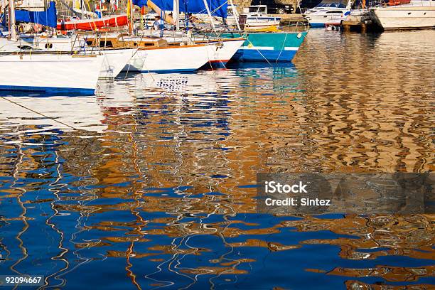 Foto de Iates Na Marina e mais fotos de stock de Atividade - Atividade, Atracado, Azul