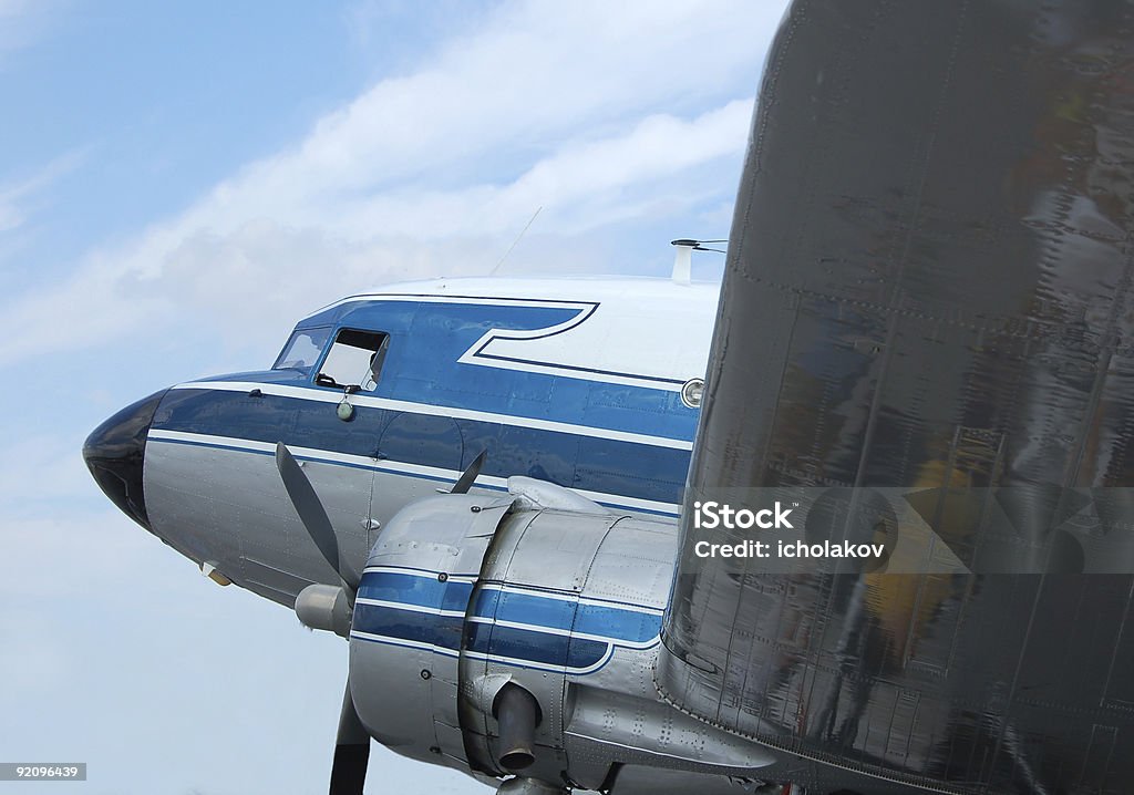 伝説的な DC -3 実用的なデザインの飛行機 - エンジンのロイヤリティフリーストックフォト