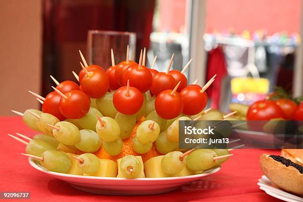 Leichten Snack Stockfoto und mehr Bilder von Beere - Obst - Beere - Obst, Brotsorte, Dekoration