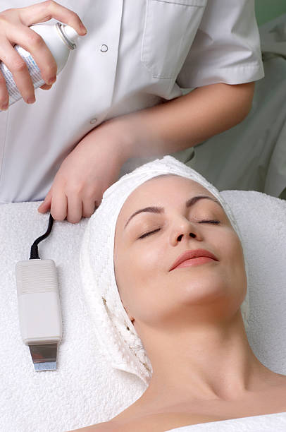 istock beauty salon series, hydration before cleaning 92097162