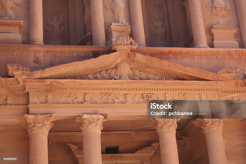 Казначейства на Петра - Стоковые фото Palace Tomb - Jordan роялти-фри