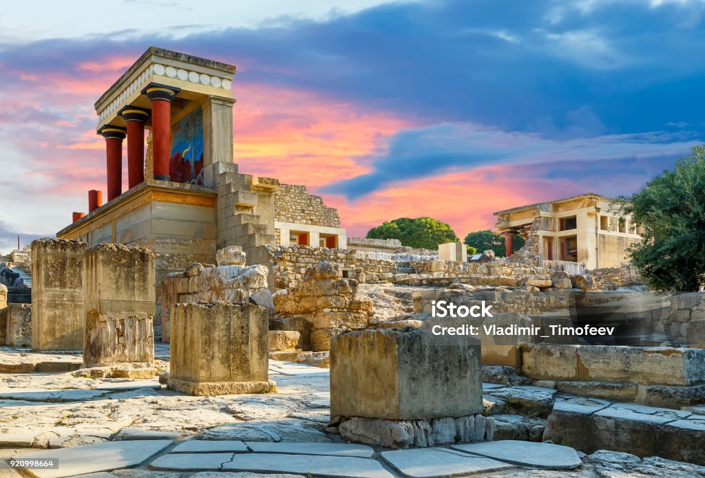 Knossos palace at Crete, Greece Knossos Palace, is the largest Bronze Age archaeological site on Crete and the ceremonial and political centre of the Minoan civilization and culture. Crete Stock Photo