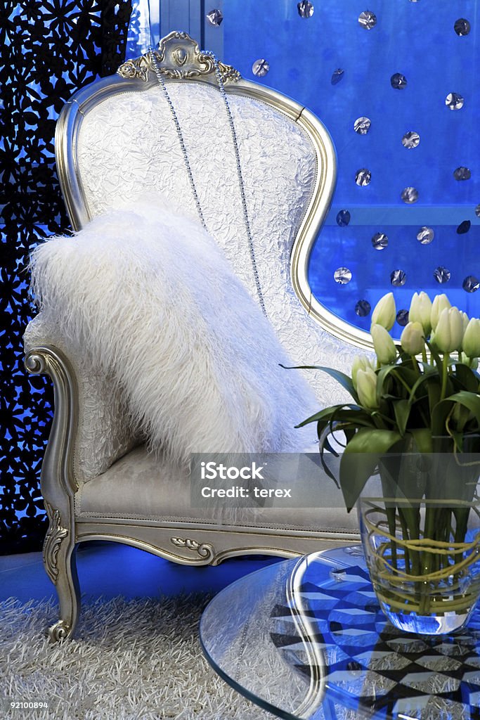 Elegante sofá - Foto de stock de Cuarto de estar libre de derechos