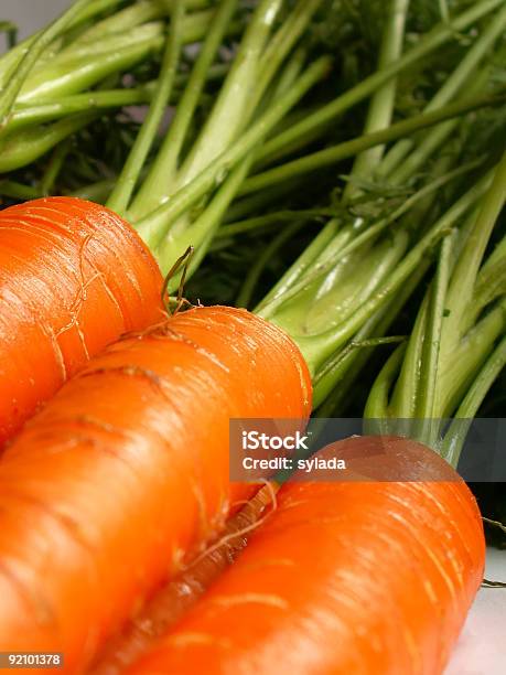 Zanahorias Foto de stock y más banco de imágenes de Alimento - Alimento, Asistencia sanitaria y medicina, Color - Tipo de imagen
