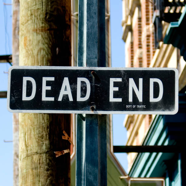 istock Dead End Street Signal 92101859