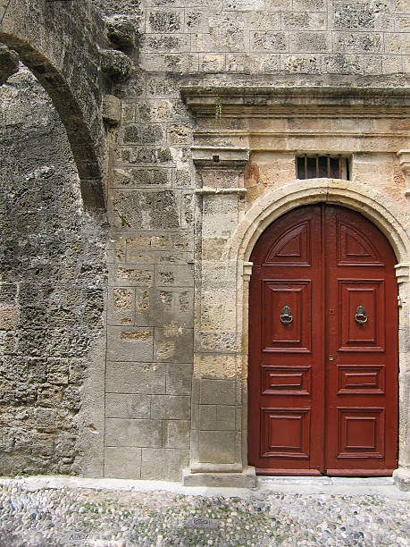 Drzwi w Stare miasto w Grecji – zdjęcie
