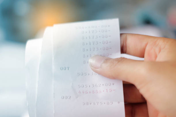istock Bill for income and expenditure 921039340