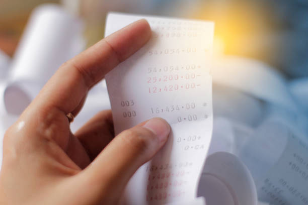 istock Bill for income and expenditure 921039550