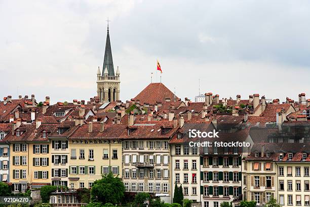 Bern Switzerland И Видом На Город — стоковые фотографии и другие картинки Архитектура - Архитектура, Башня со шпилем, Без людей