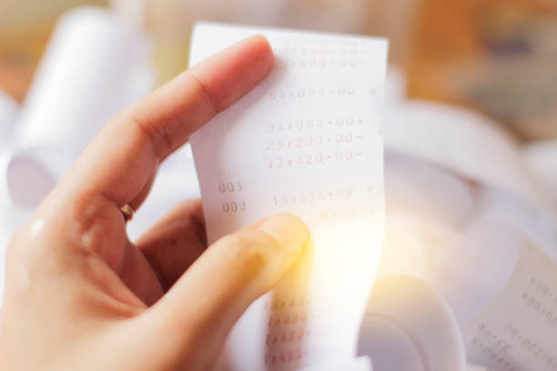 istock Bill for income and expenditure 921048380