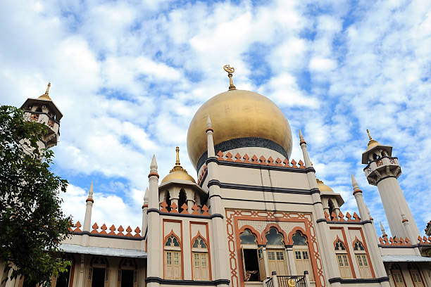 istock Muslim mosque in Singapore 92106012