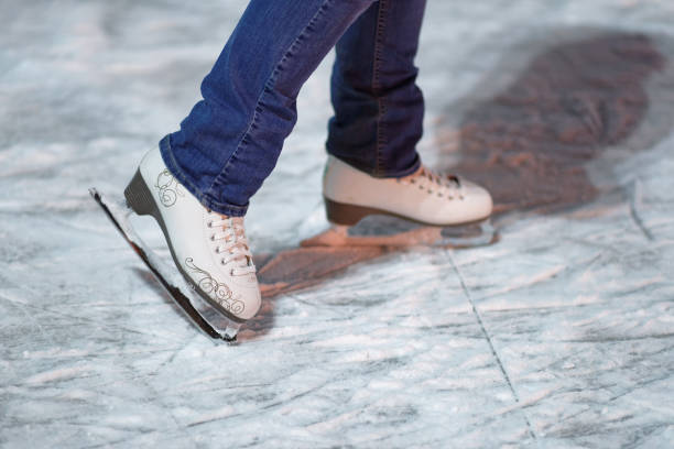 istock Woman on skates 921077824
