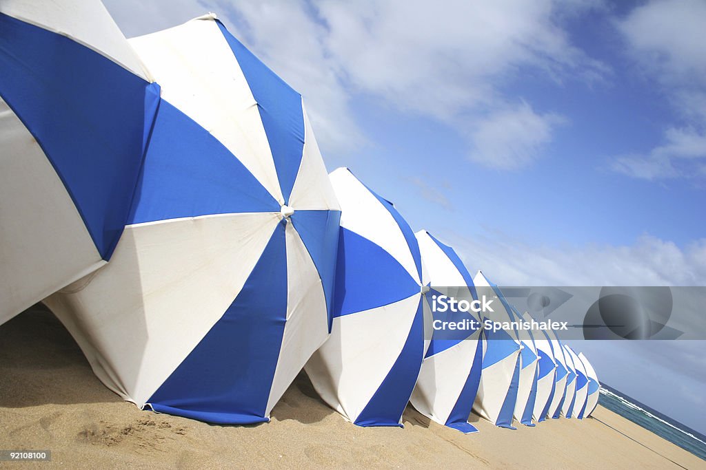 Parasols de plage - Photo de Abstrait libre de droits