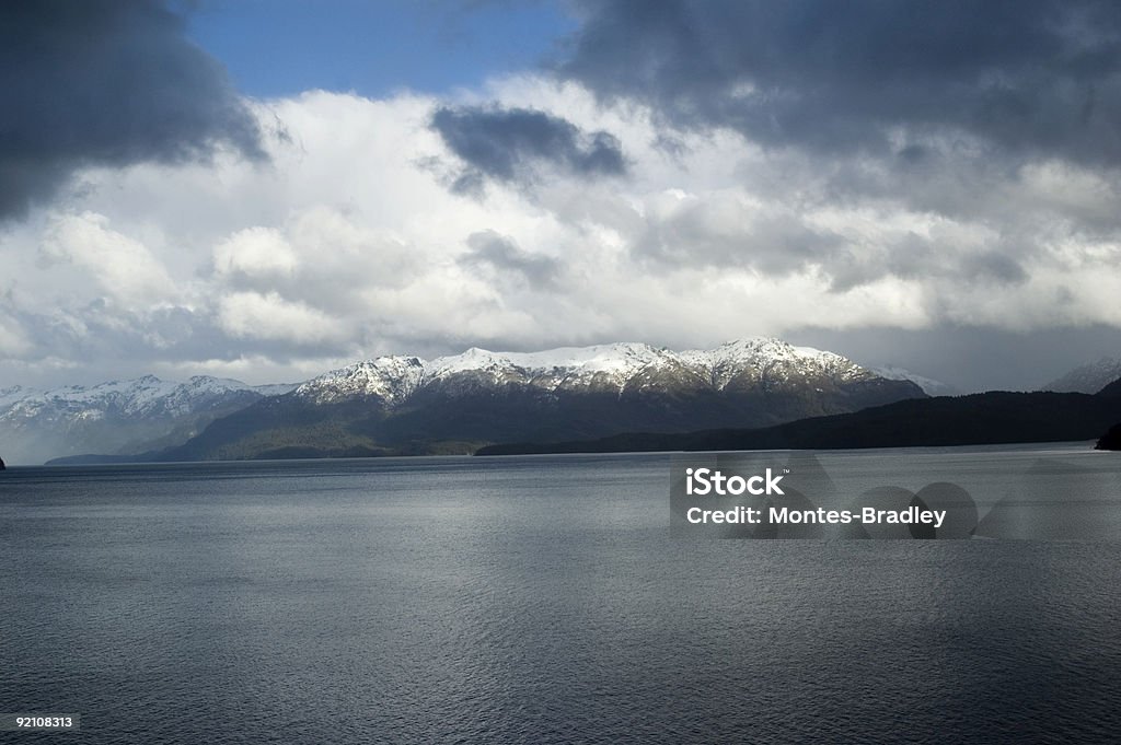 Lago in Patagonia - Foto stock royalty-free di Ambientazione esterna