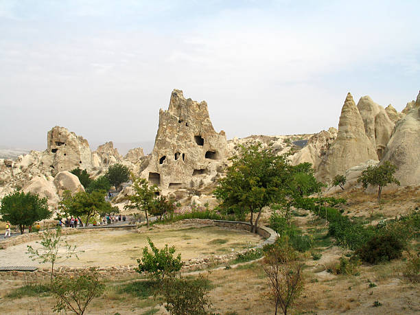 la cappadoce - cappadocia fun nature mushroom photos et images de collection