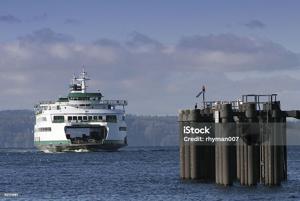 Traghetto di Docking - Foto stock royalty-free di Edmonds