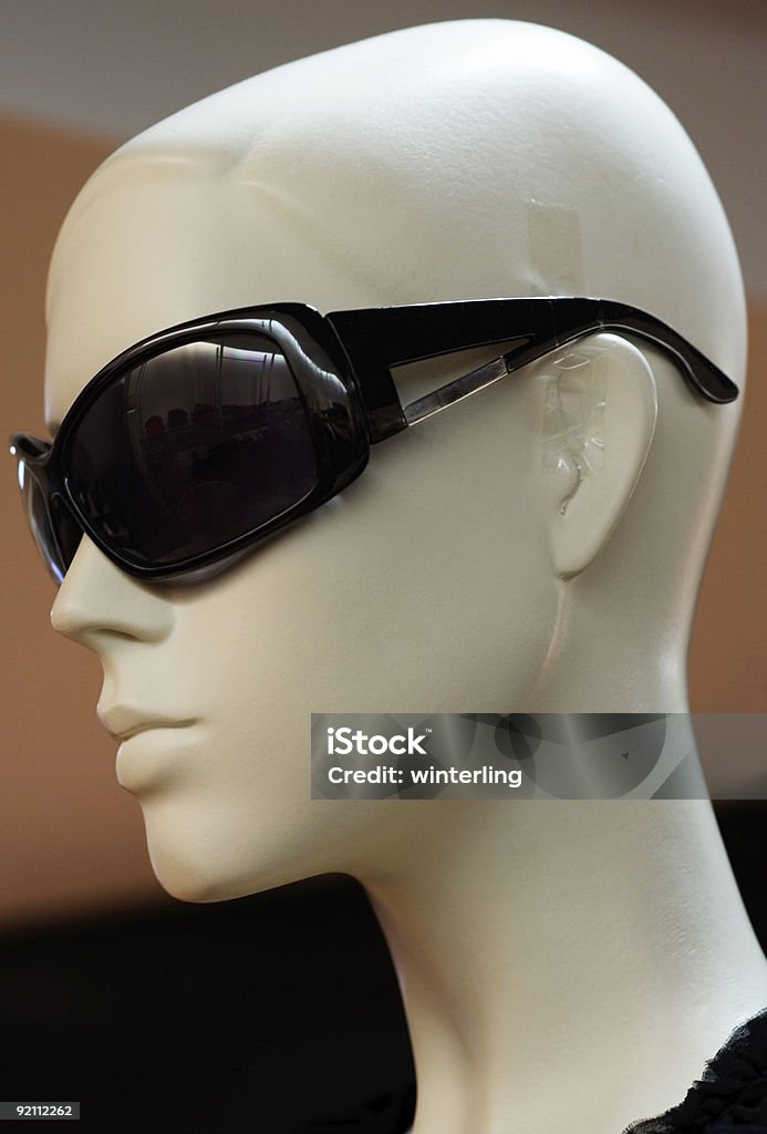 Bald Sonnenbrille Dummy (Seitenansicht - Lizenzfrei Auslage Stock-Foto