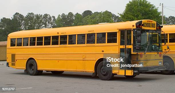 School Bus Stockfoto und mehr Bilder von Ausbildungs-Testergebnisse - Ausbildungs-Testergebnisse, Auto, Beladen
