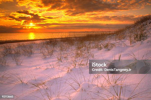 Inverno Ao Pôr Do Sol - Fotografias de stock e mais imagens de Inverno - Inverno, Praia, Cape Cod