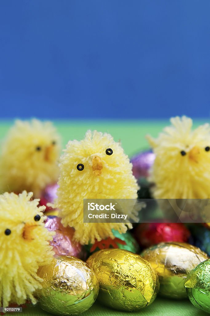 Pasqua: chicks e uova - Foto stock royalty-free di Animale