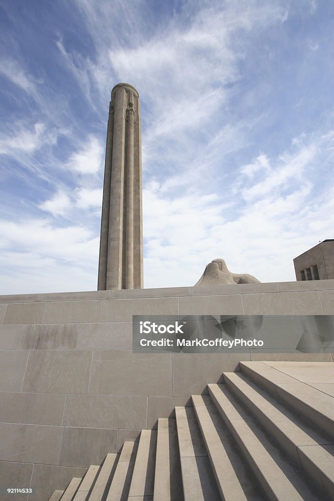 Liberty Memorial escaleras - Foto de stock de Ciudad libre de derechos