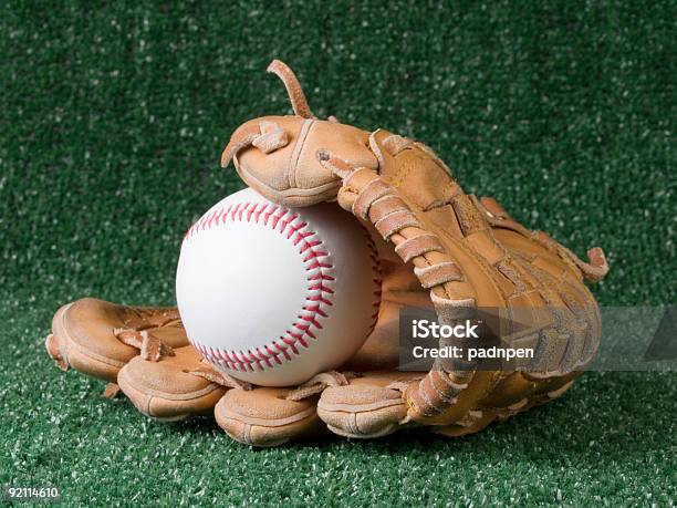Rękawica Baseball I - zdjęcia stockowe i więcej obrazów Baseball - Baseball, Bez ludzi, Fotografika