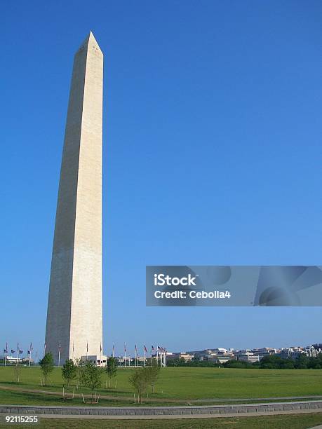 Photo libre de droit de Washington Monument banque d'images et plus d'images libres de droit de Aube - Aube, Banlieue pavillonnaire, Ciel sans nuage