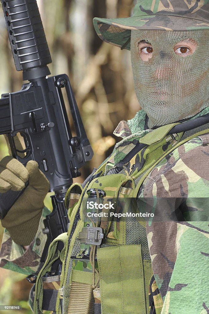 Formación militar contra la fotografía, retrato - Foto de stock de Adulto libre de derechos