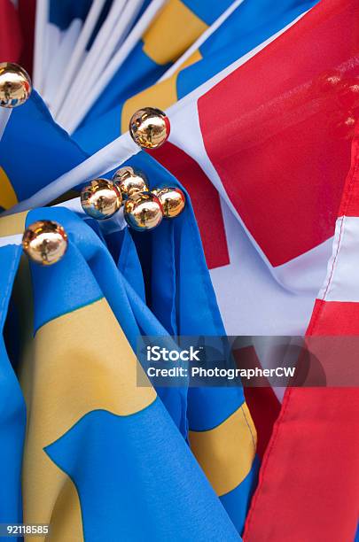 Дании И Швеции Флаги — стоковые фотографии и другие картинки Без людей - Без людей, Вертикальный, Государственный флаг