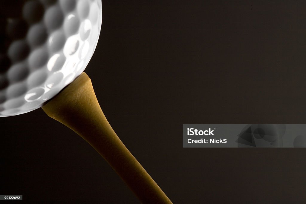 Golfball auf Tee - Lizenzfrei Farbbild Stock-Foto