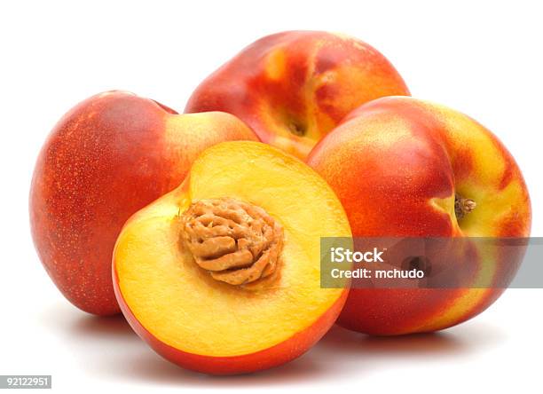 4 Nectarines 흰색 배경의 0명에 대한 스톡 사진 및 기타 이미지 - 0명, 과일, 노랑