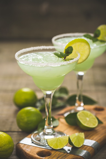 Margarita cocktail with lime and mint