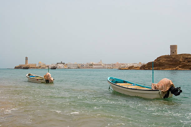 Barcos e fortes - foto de acervo