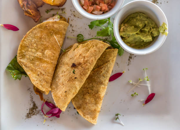 desayuno quesadilla mexicana - mayan riviera fotografías e imágenes de stock