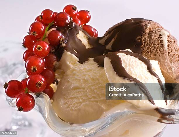 Ice Cream Stockfoto und mehr Bilder von Beere - Obst - Beere - Obst, Dessert, Duftend