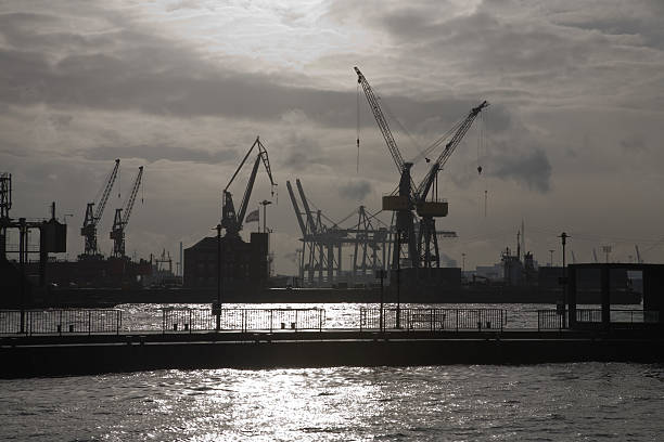 istock harbor of Hamburg 92125118