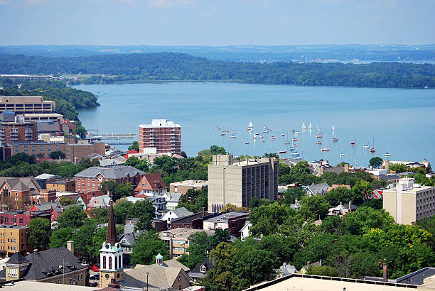 centrum miasta madison, wisconsin - madison wisconsin zdjęcia i obrazy z banku zdjęć