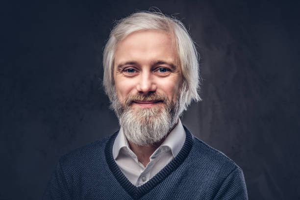 istock Portrait of an old man with a gray beard. 921280872
