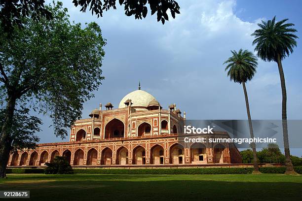 Humayuns Tomb — стоковые фотографии и другие картинки Аборигенная культура - Аборигенная культура, Азия, Арка - архитектурный элемент