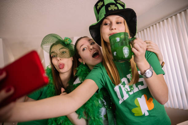 istock St. Patrick Girls party 921290806