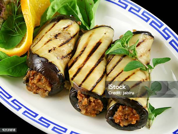 Foto de Rolinhos De Berinjela E Carne e mais fotos de stock de Alface - Alface, Alimentação Saudável, Almoço