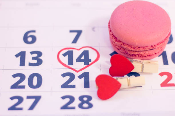 istock 14th february on calendar 921327990