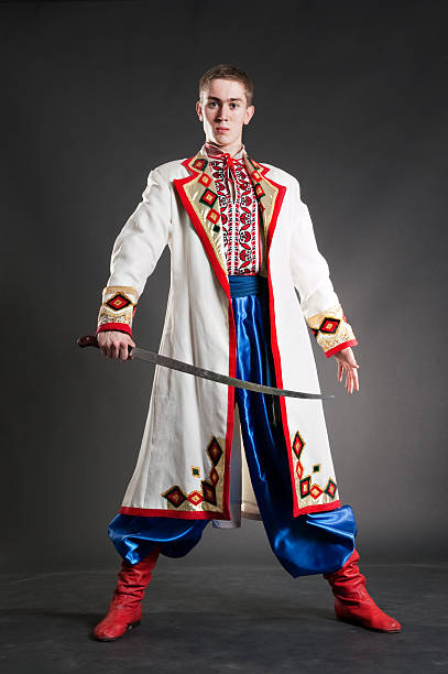istock armed young cossack in national ukrainian dress 92133523