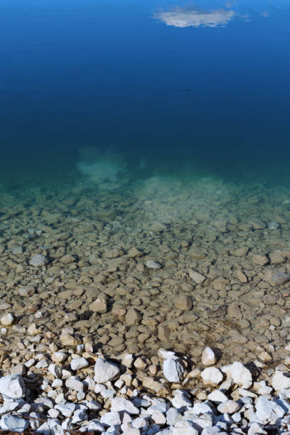 istock the reflection of the lake 921349494