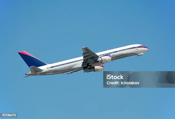 Boeing 757 Passageiro Jet - Fotografias de stock e mais imagens de Atividade Recreativa - Atividade Recreativa, Avião, Avião Comercial