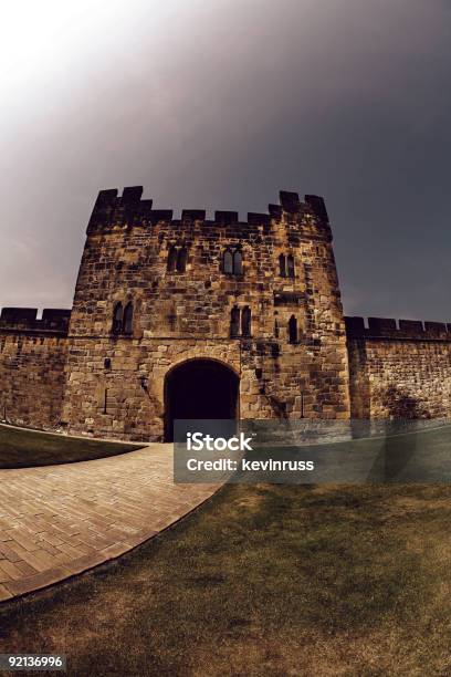 Castello Di Alnwick In Inghilterra - Fotografie stock e altre immagini di Castello di Alnwick - Castello di Alnwick, Architettura, Castello